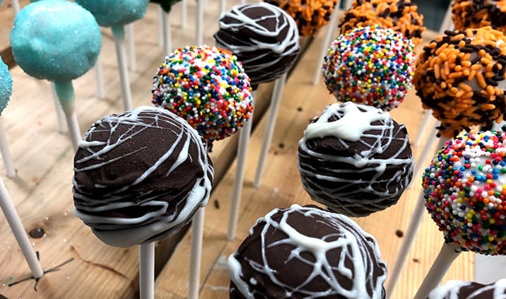 Cake pops from Scoops2U Seasonal Events