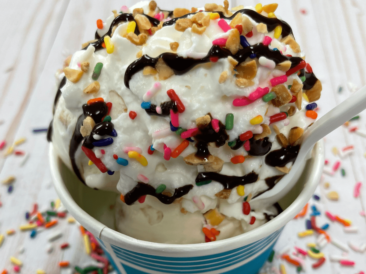 Sundae with DIY Toppings