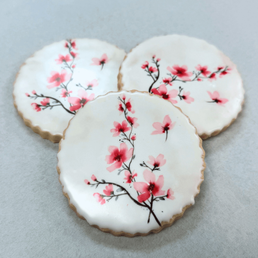 Customizable cookies for any occasion! Perfect for welcoming Spring and the warmer weather.